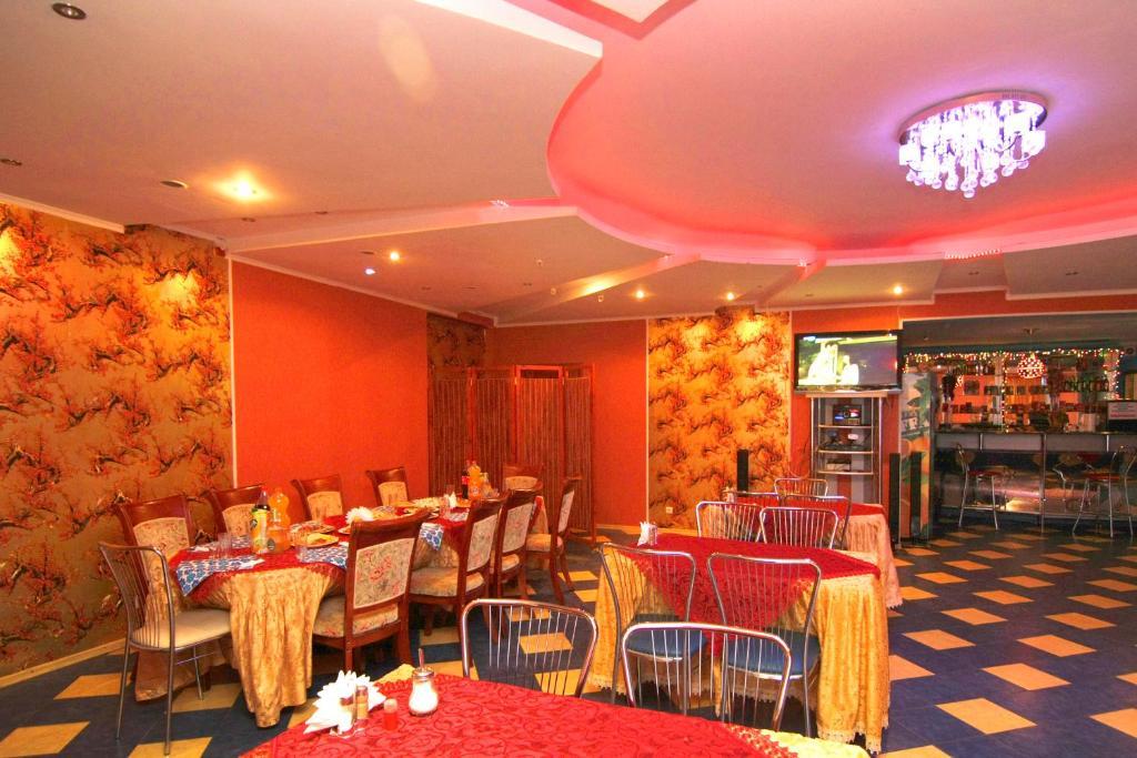 Admiral Hotel Skadovsʼk Esterno foto